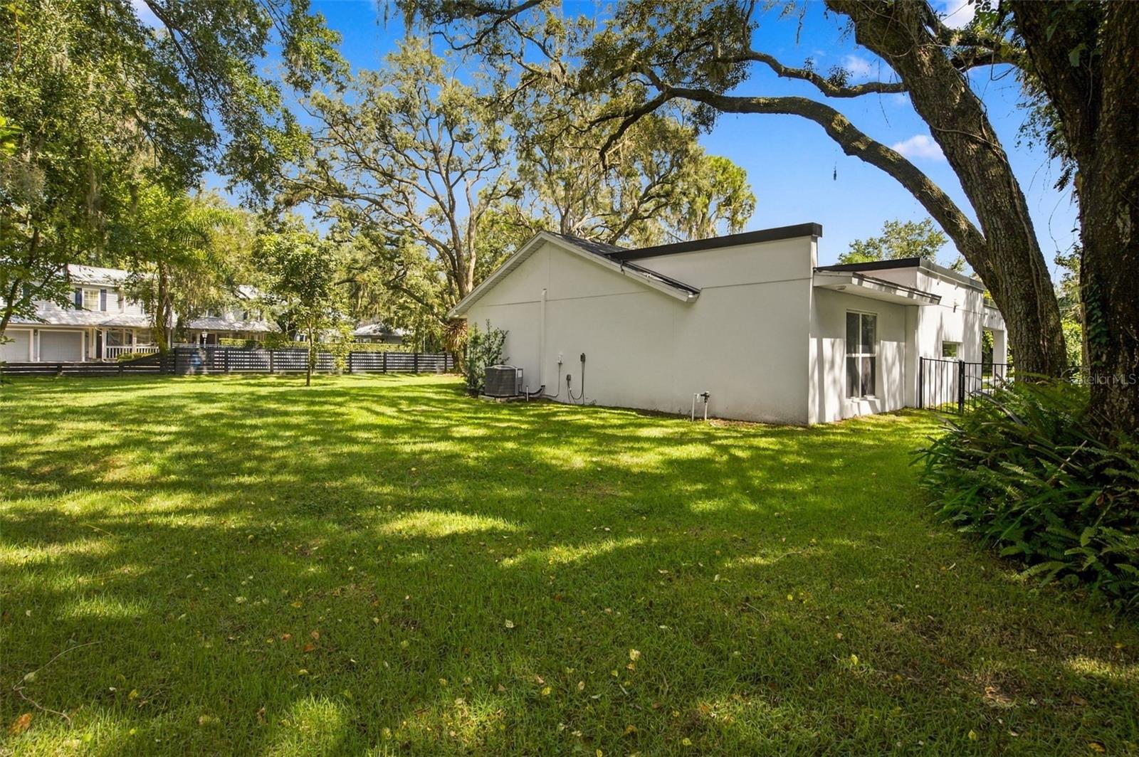 104 E 1ST AVENUE, Windermere, FL 34786