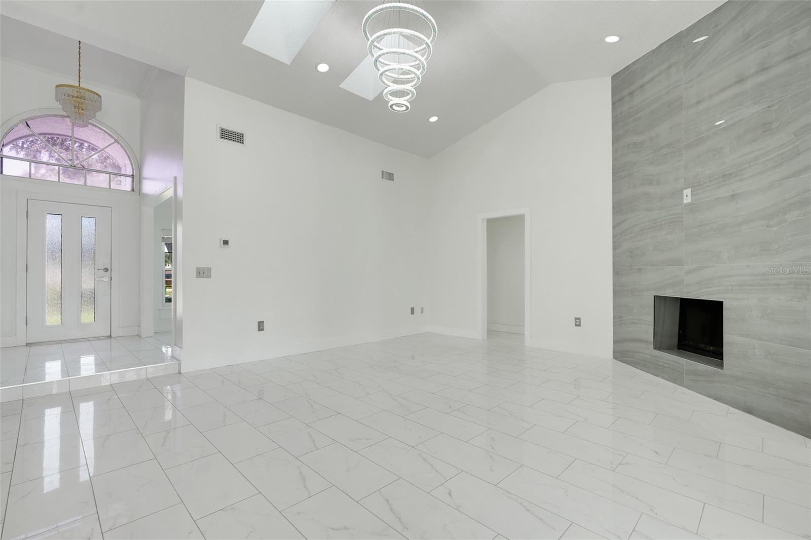 9106 GALLEON COURT, Orlando, FL 32819