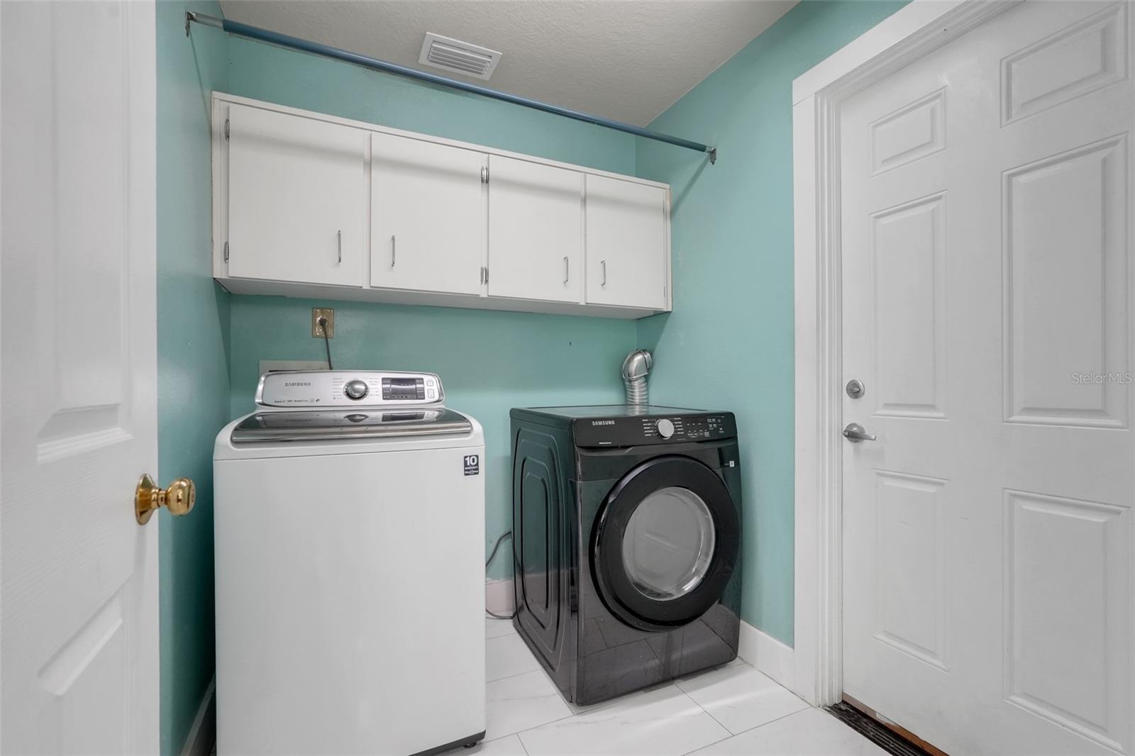 9106 GALLEON COURT, Orlando, FL 32819