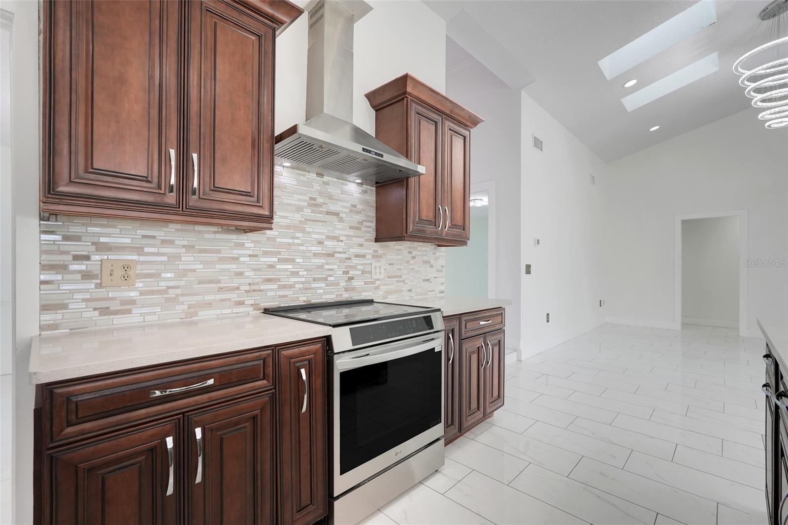 9106 GALLEON COURT, Orlando, FL 32819