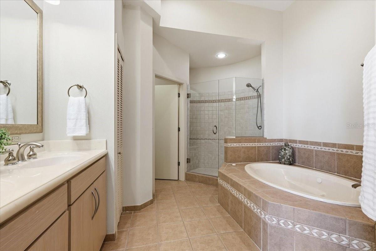 9320 CYPRESS COVE DRIVE, Orlando, FL 32819