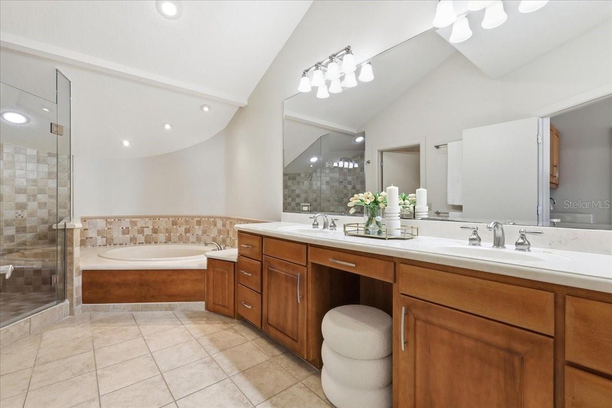 9320 CYPRESS COVE DRIVE, Orlando, FL 32819