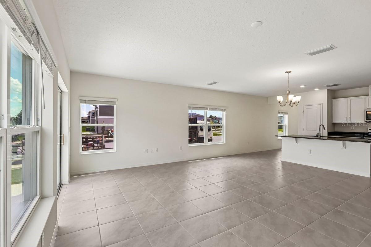 627 MEADOWS EDGE PLACE, Lake Wales, FL 33859