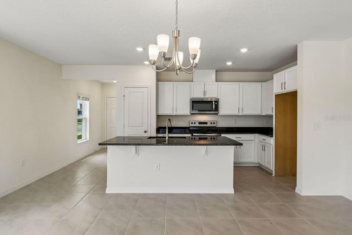 627 MEADOWS EDGE PLACE, Lake Wales, FL 33859