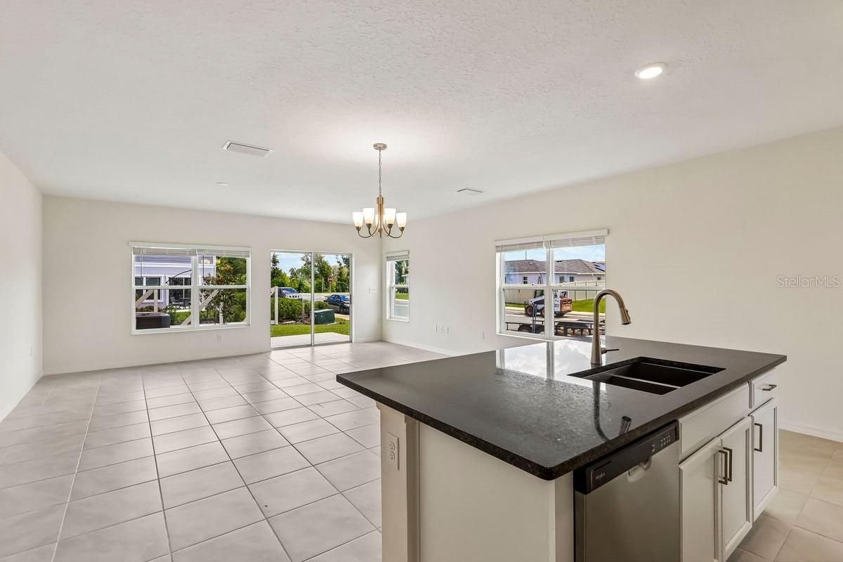 627 MEADOWS EDGE PLACE, Lake Wales, FL 33859