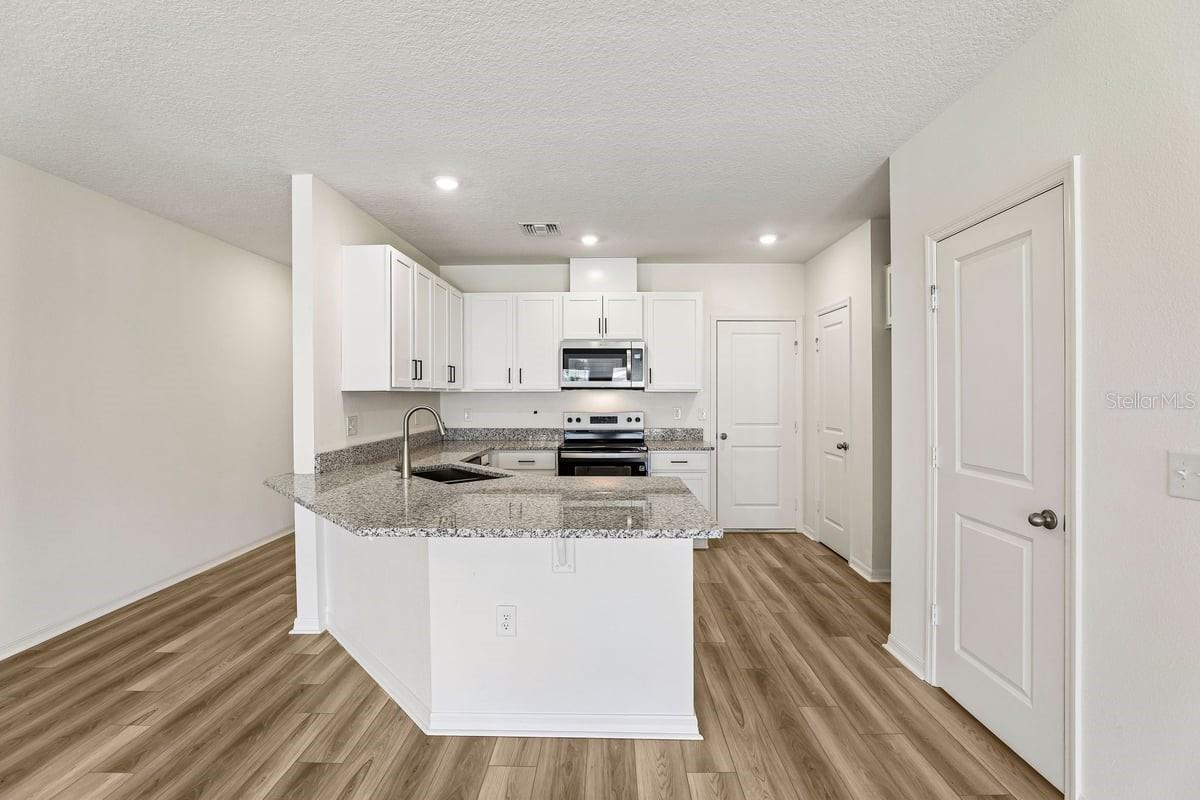 643 MEADOWS EDGE PLACE, Lake Wales, FL 33859