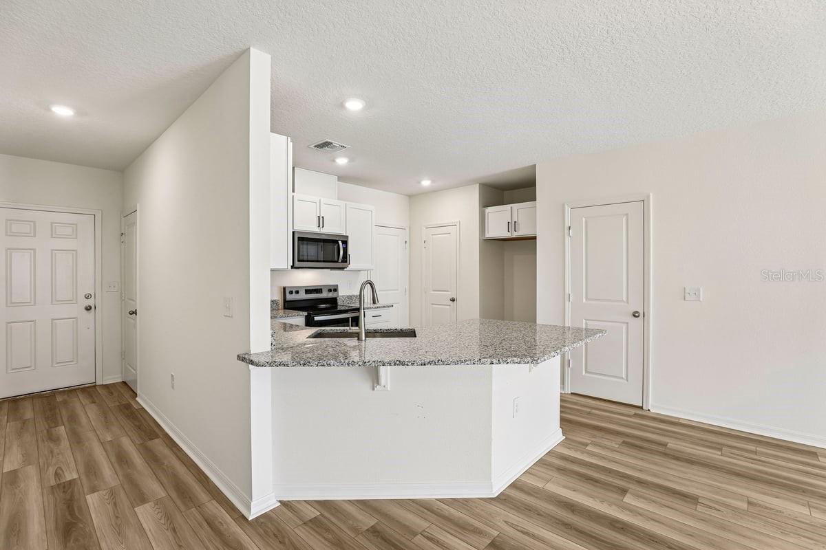 643 MEADOWS EDGE PLACE, Lake Wales, FL 33859