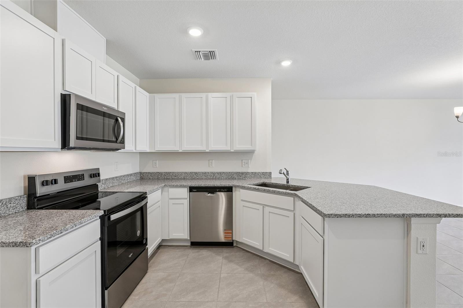 683 MEADOWS EDGE PLACE, Lake Wales, FL 33859
