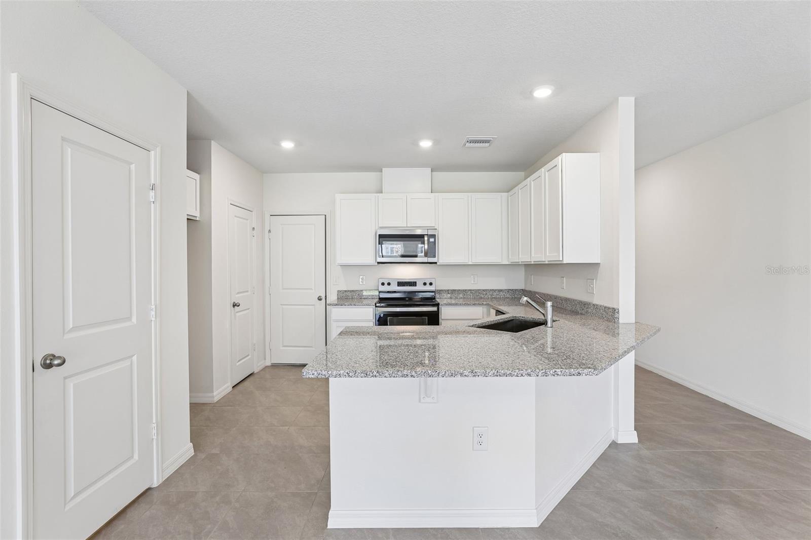 683 MEADOWS EDGE PLACE, Lake Wales, FL 33859