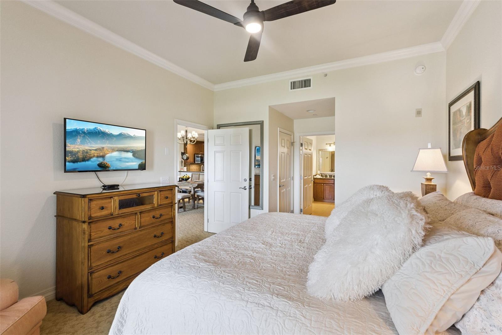 1100 SUNSET VIEW CIR, #402, Reunion, FL 34747