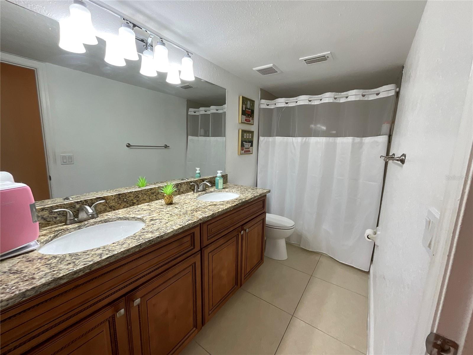 BATHROOM 3
