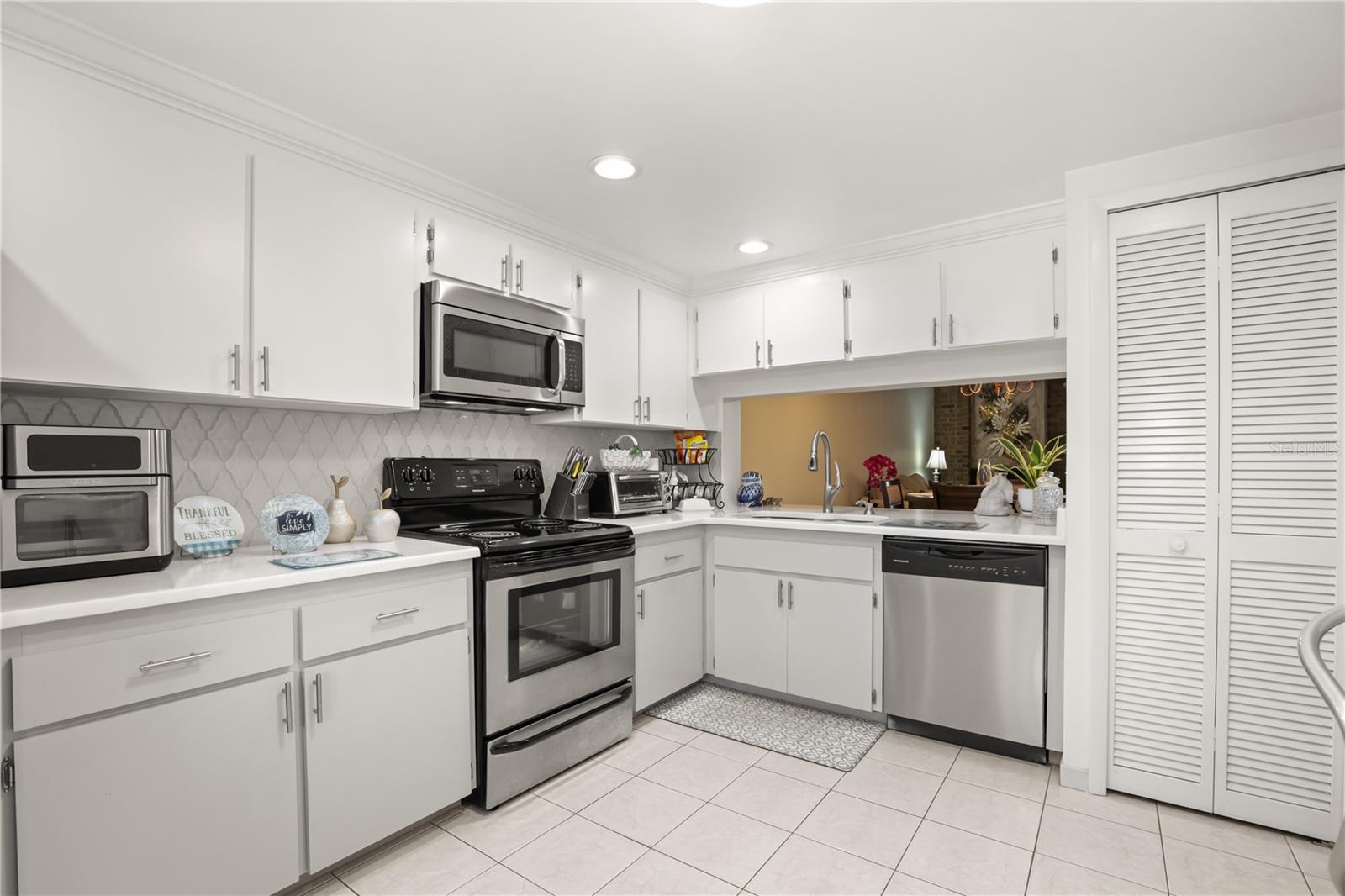 11 ESCONDIDO CIRCLE, #108, Altamonte Springs, FL 32701