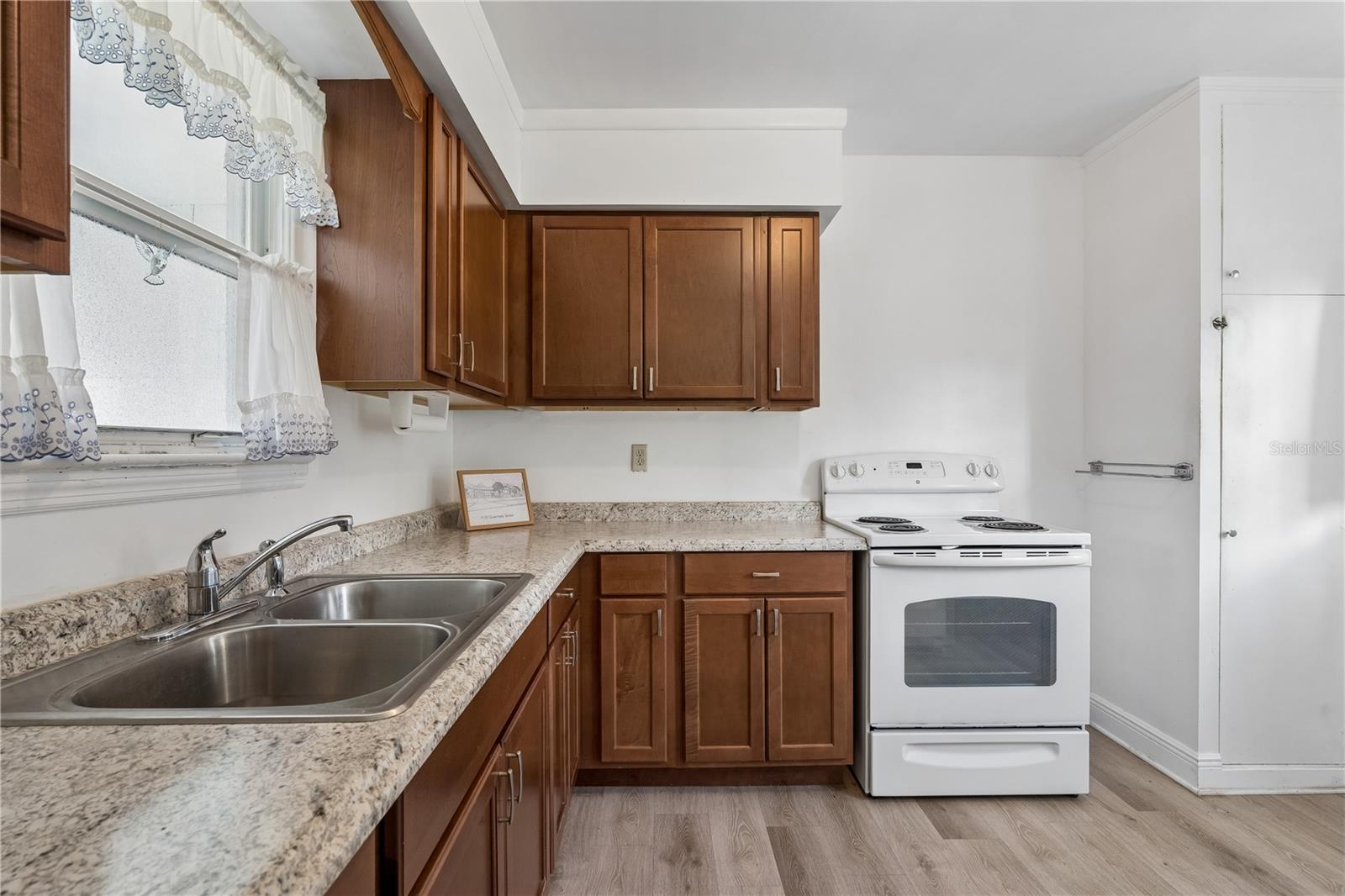 1125 GUERNSEY STREET, Orlando, FL 32804