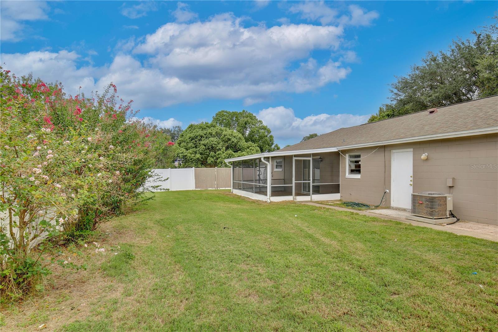 8611 EL PRADO AVENUE, Orlando, FL 32825