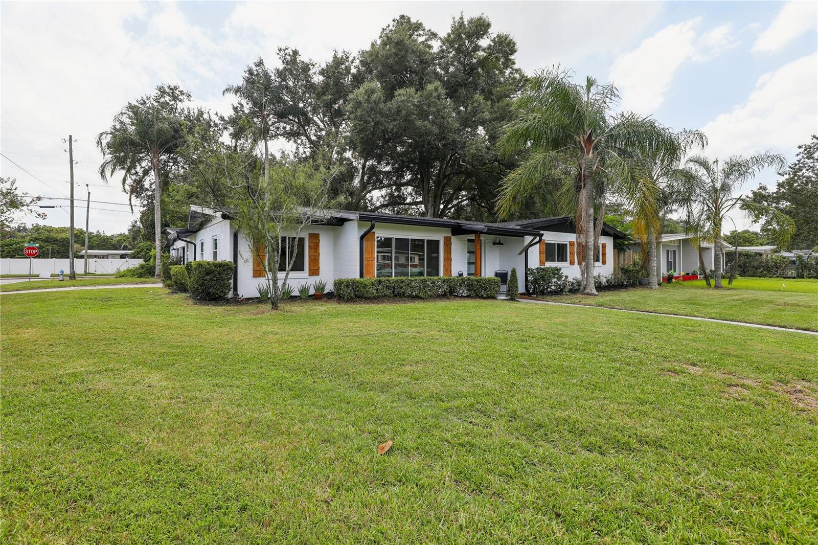 Oversized corner lot in the heart of Orlandos 32806
