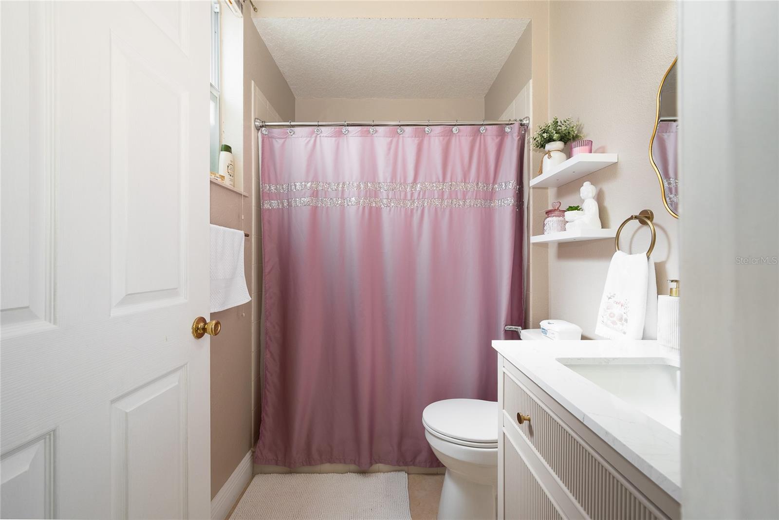 Bath for bedrooms 2-3-4