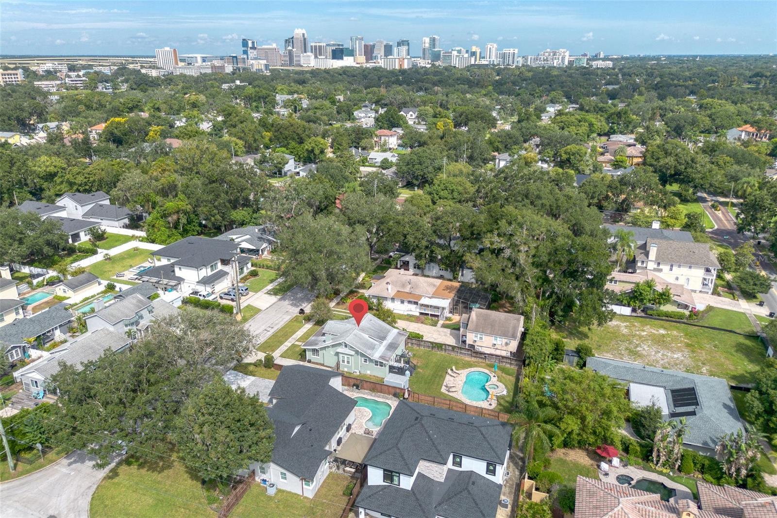Close Proximity to downtown Orlando