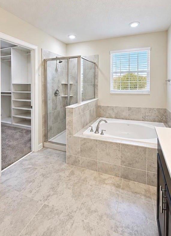 1152 TRAPPERS TRAIL LOOP, Davenport, FL 33896
