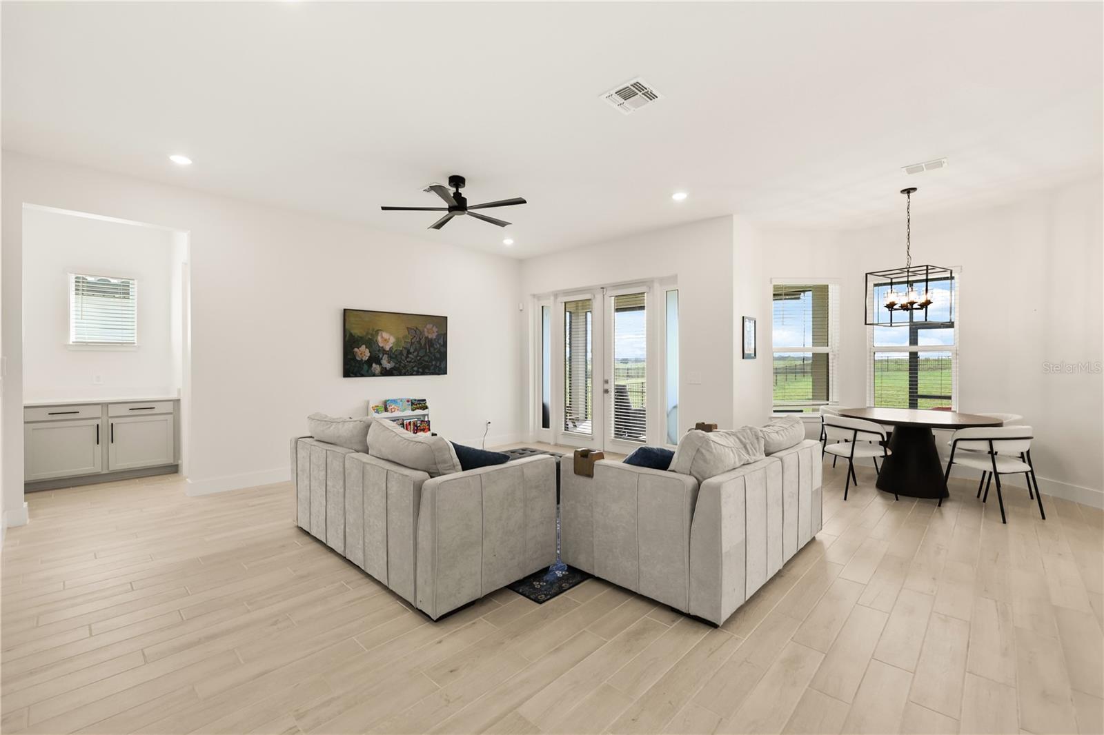 16513 SILVER BROOK WAY, Winter Garden, FL 34787 16513 SILVER BROOK WAY, Winter Garden, FL 34787
