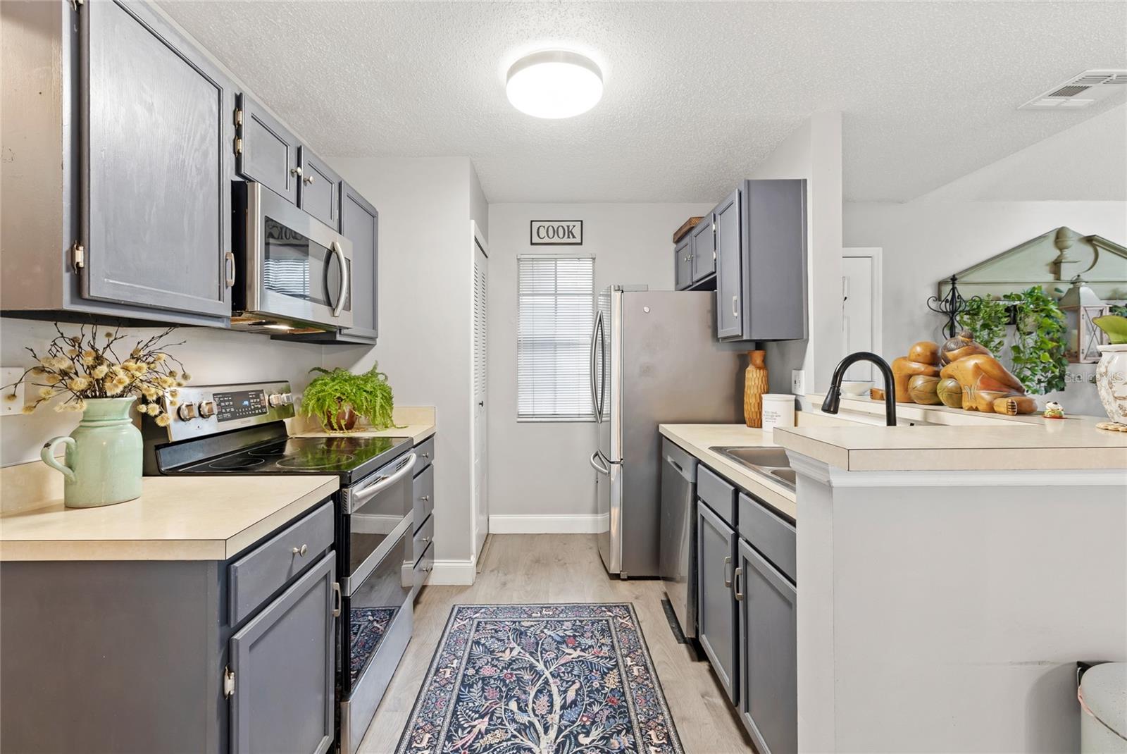 956 FOREST RIDGE COURT, #206, Lake Mary, FL 32746
