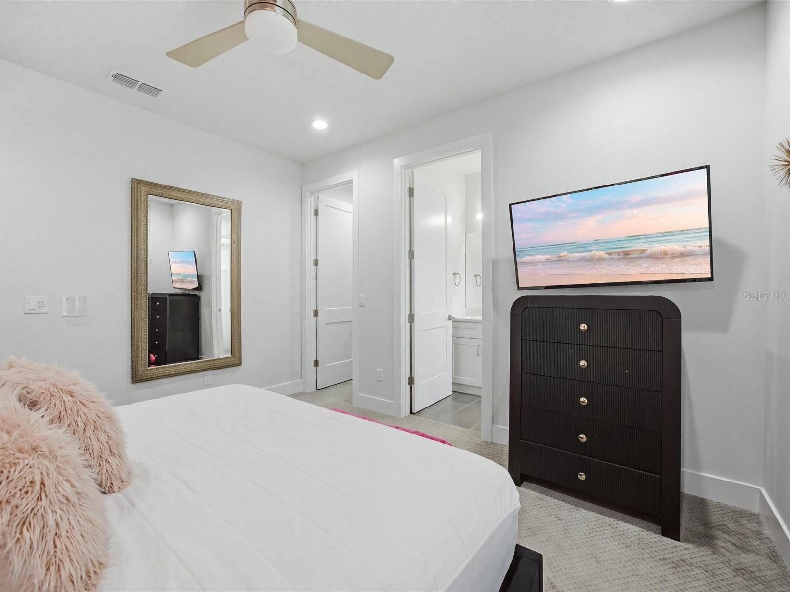 1104 CASTLE PINES COURT, Kissimmee, FL 34747