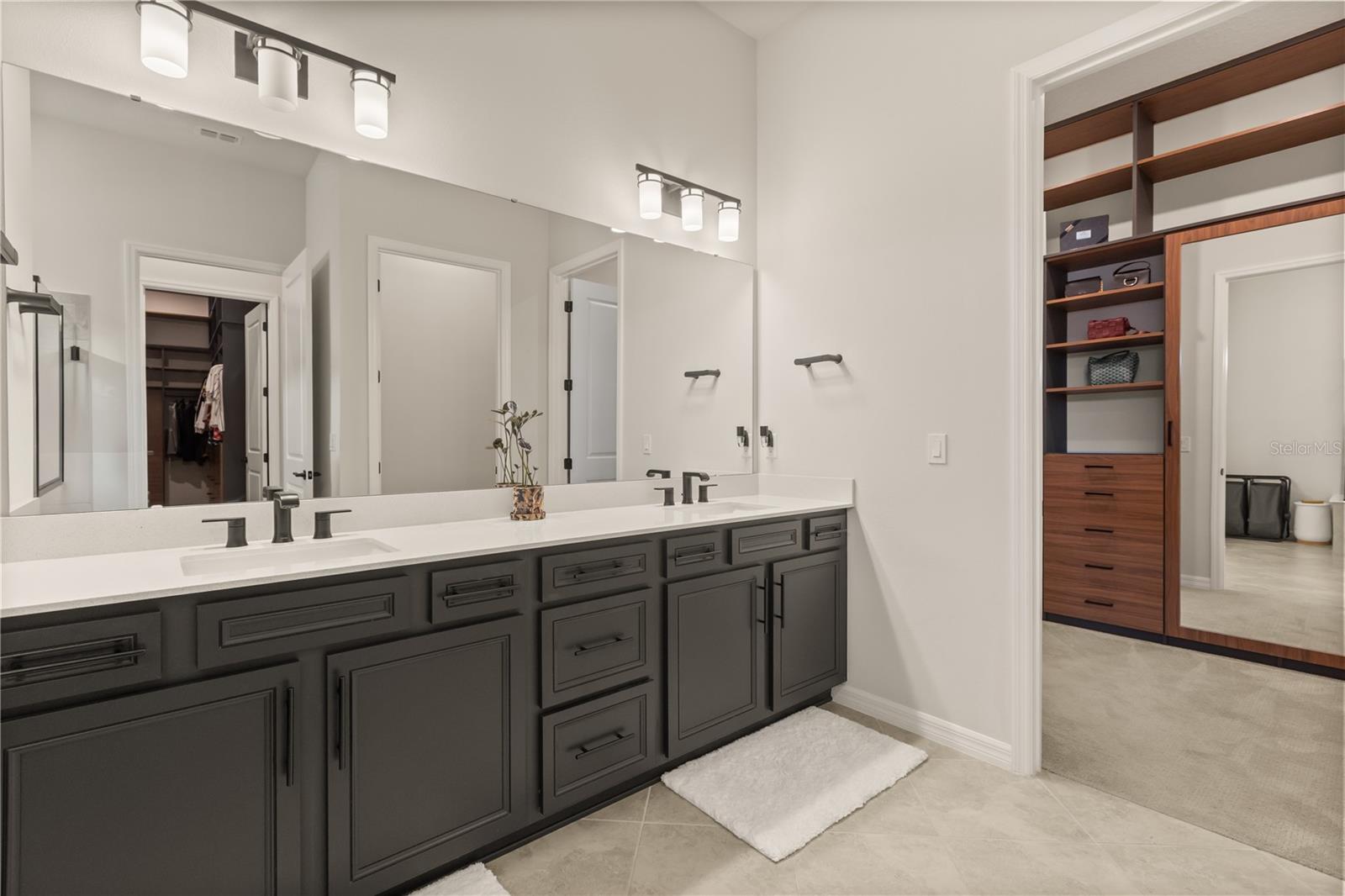 Dual vanity sink in master bathroom
