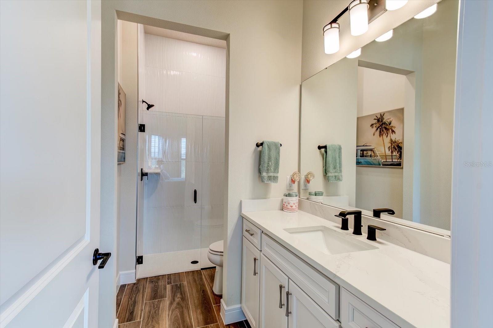 Full Bath with Separate Water Closet & Shower