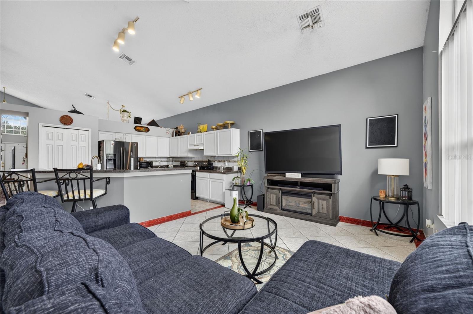 Family rom/Kitchen