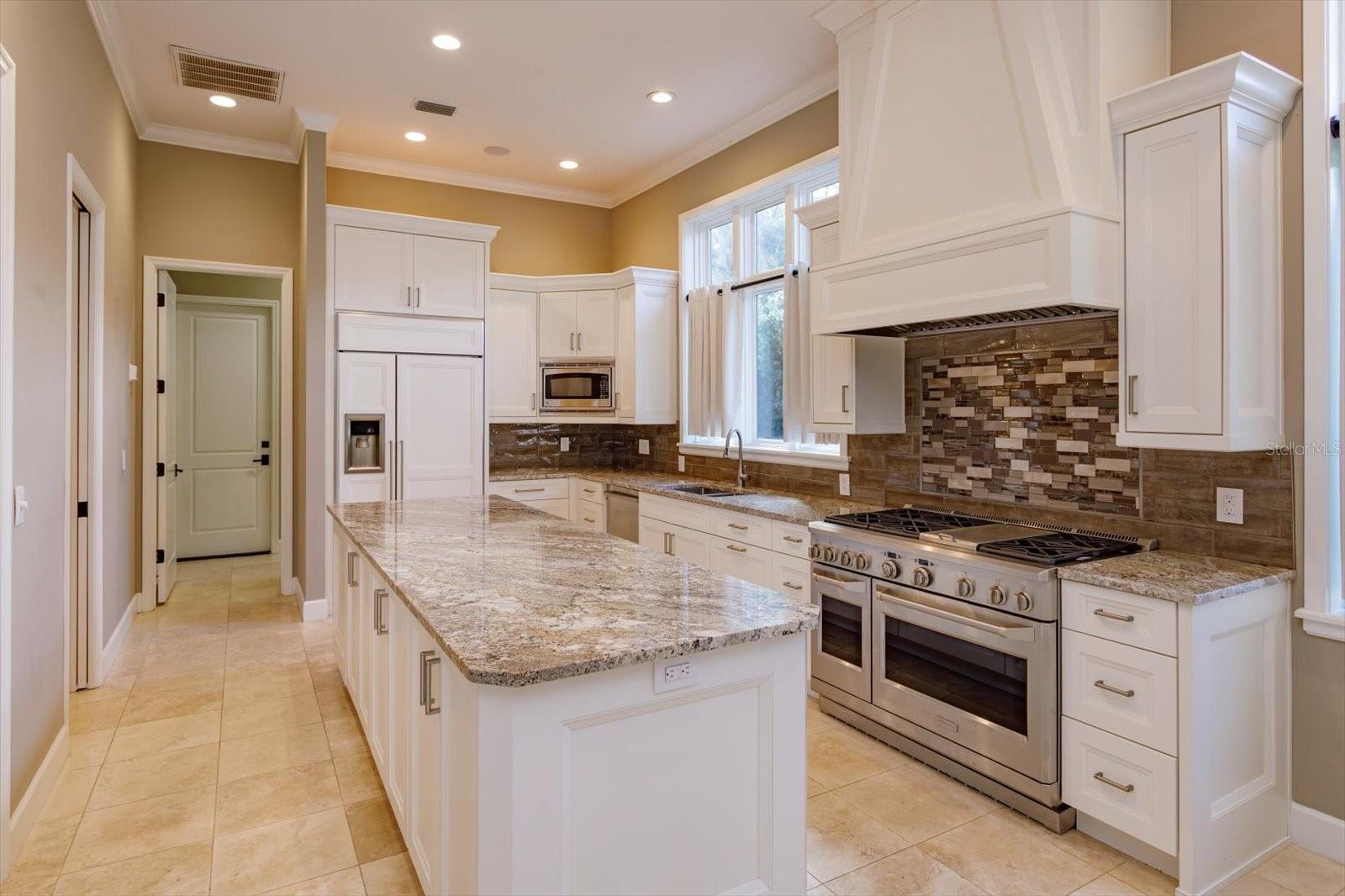Gourmet Kitchen