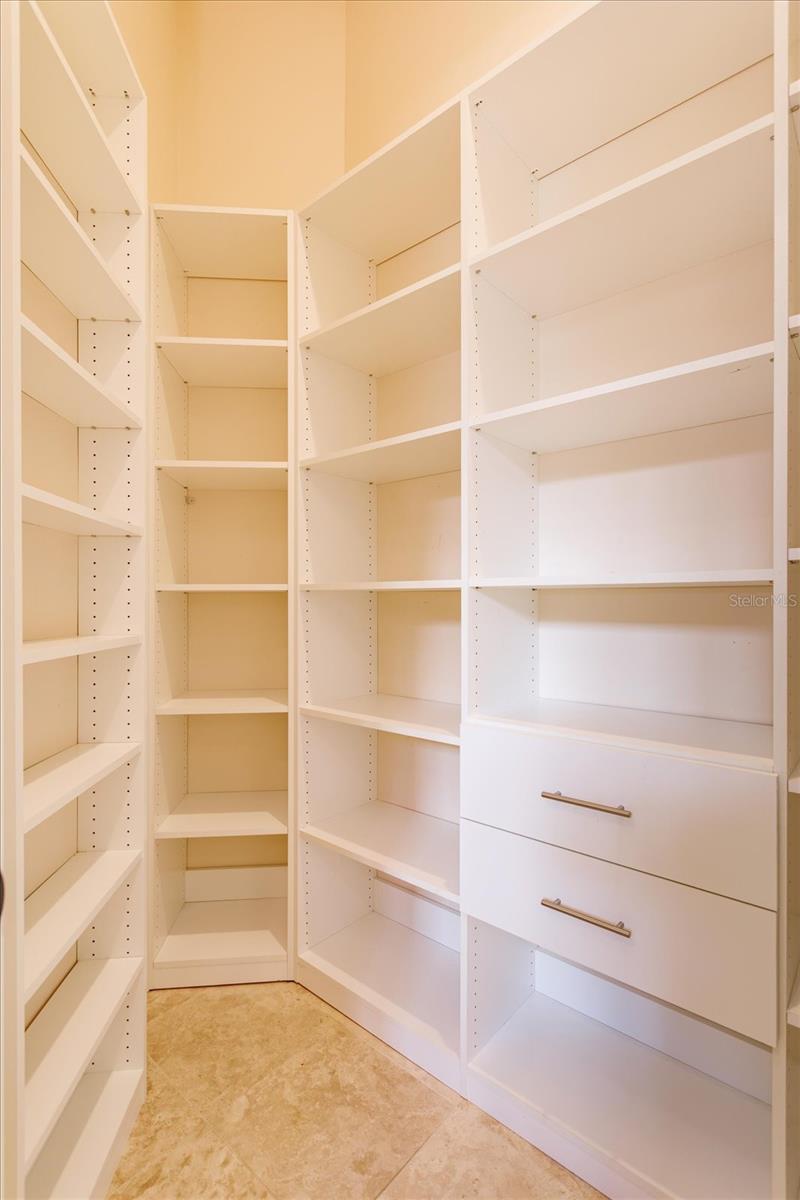 Walk-in Pantry