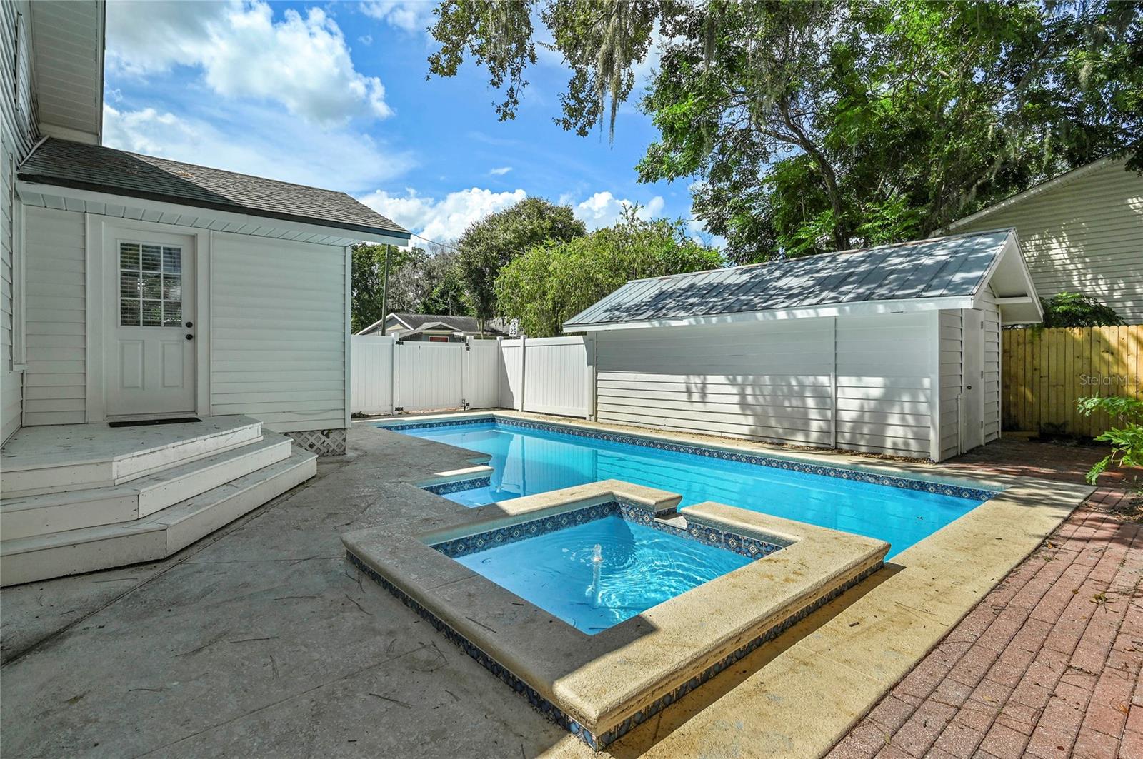 1 E PRINCETON STREET, Orlando, FL 32804