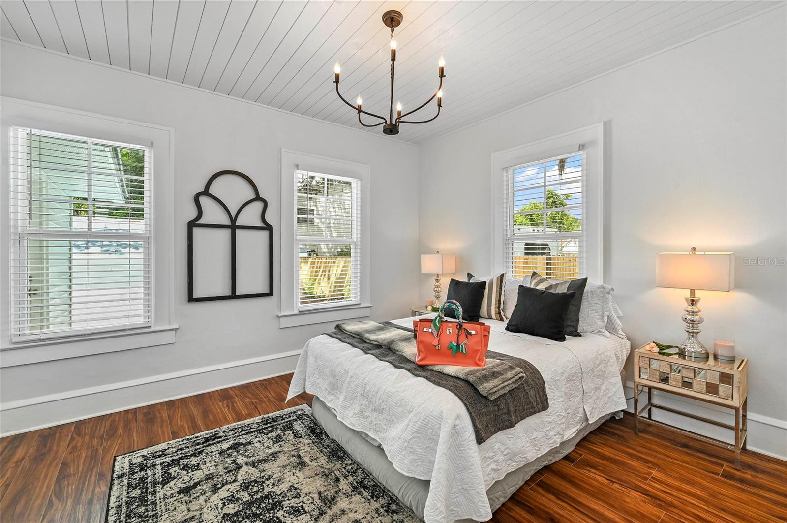 1 E PRINCETON STREET, Orlando, FL 32804