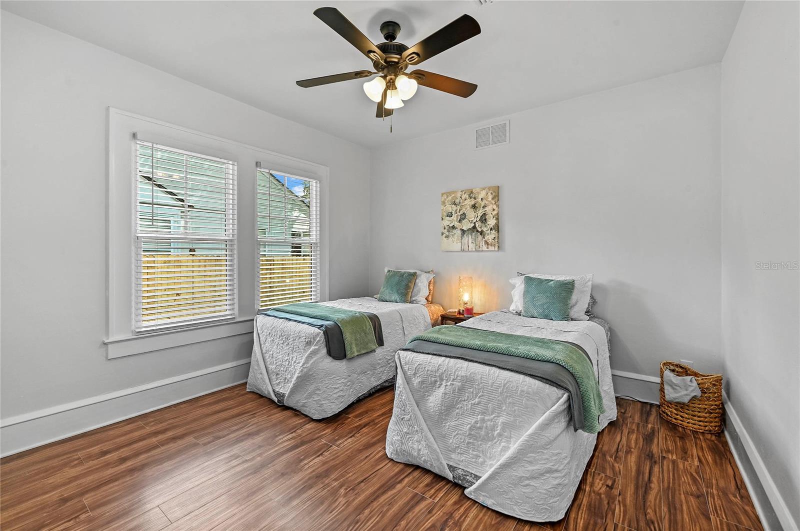 1 E PRINCETON STREET, Orlando, FL 32804