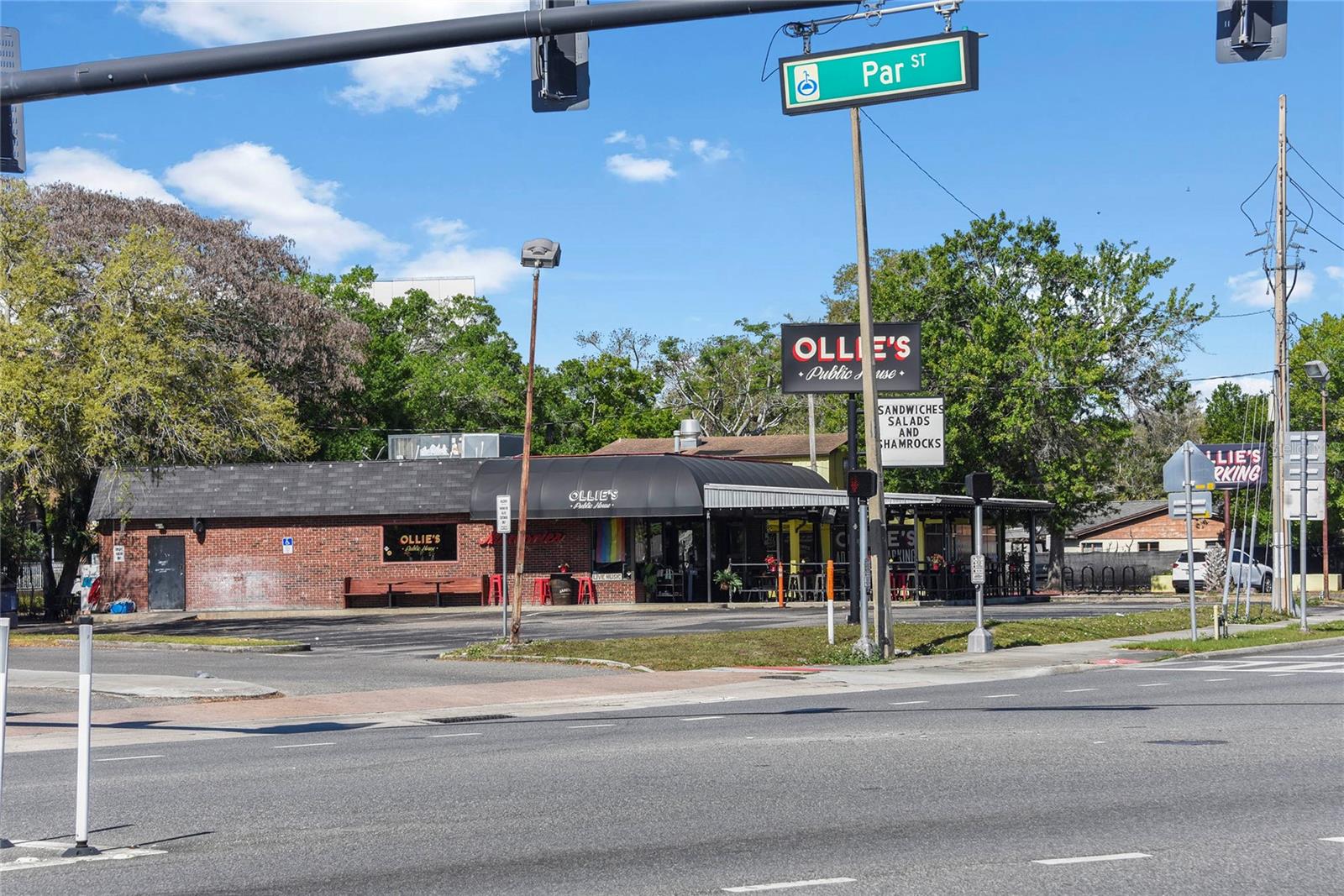 downtown college park and restaurants.