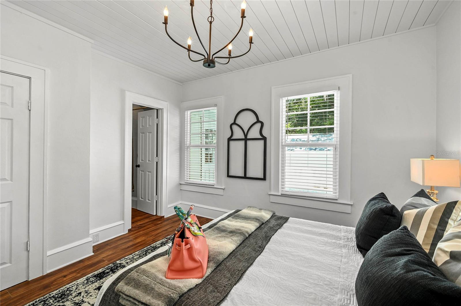 1 E PRINCETON STREET, Orlando, FL 32804