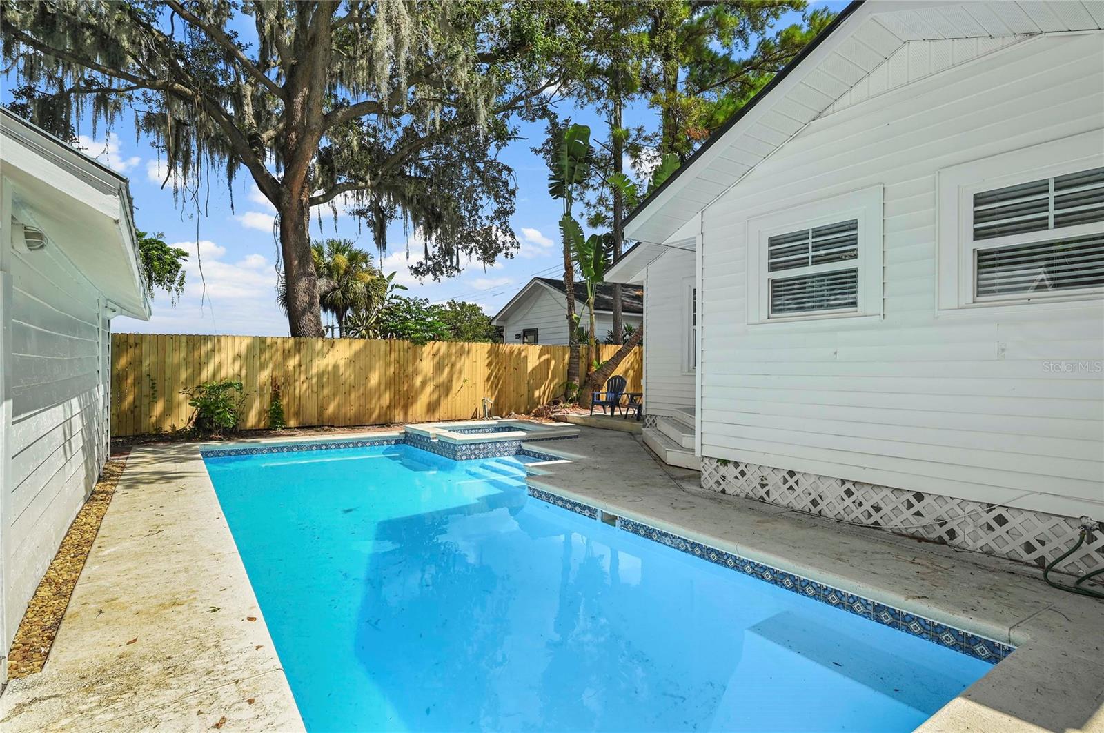 1 E PRINCETON STREET, Orlando, FL 32804
