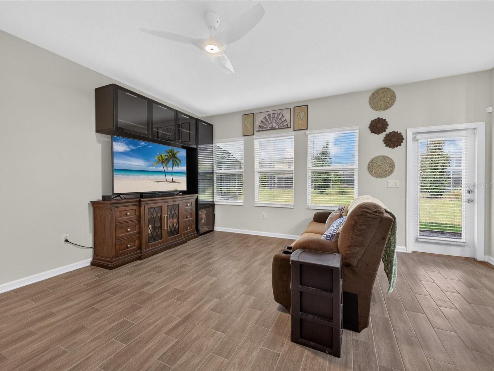8975 FLUFFY LIE COURT, Davenport, FL 33896 8975 FLUFFY LIE COURT, Davenport, FL 33896