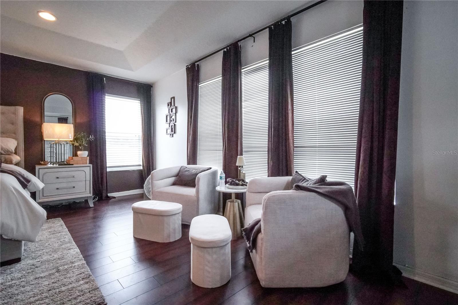 Bonus setting area in the master bedroom