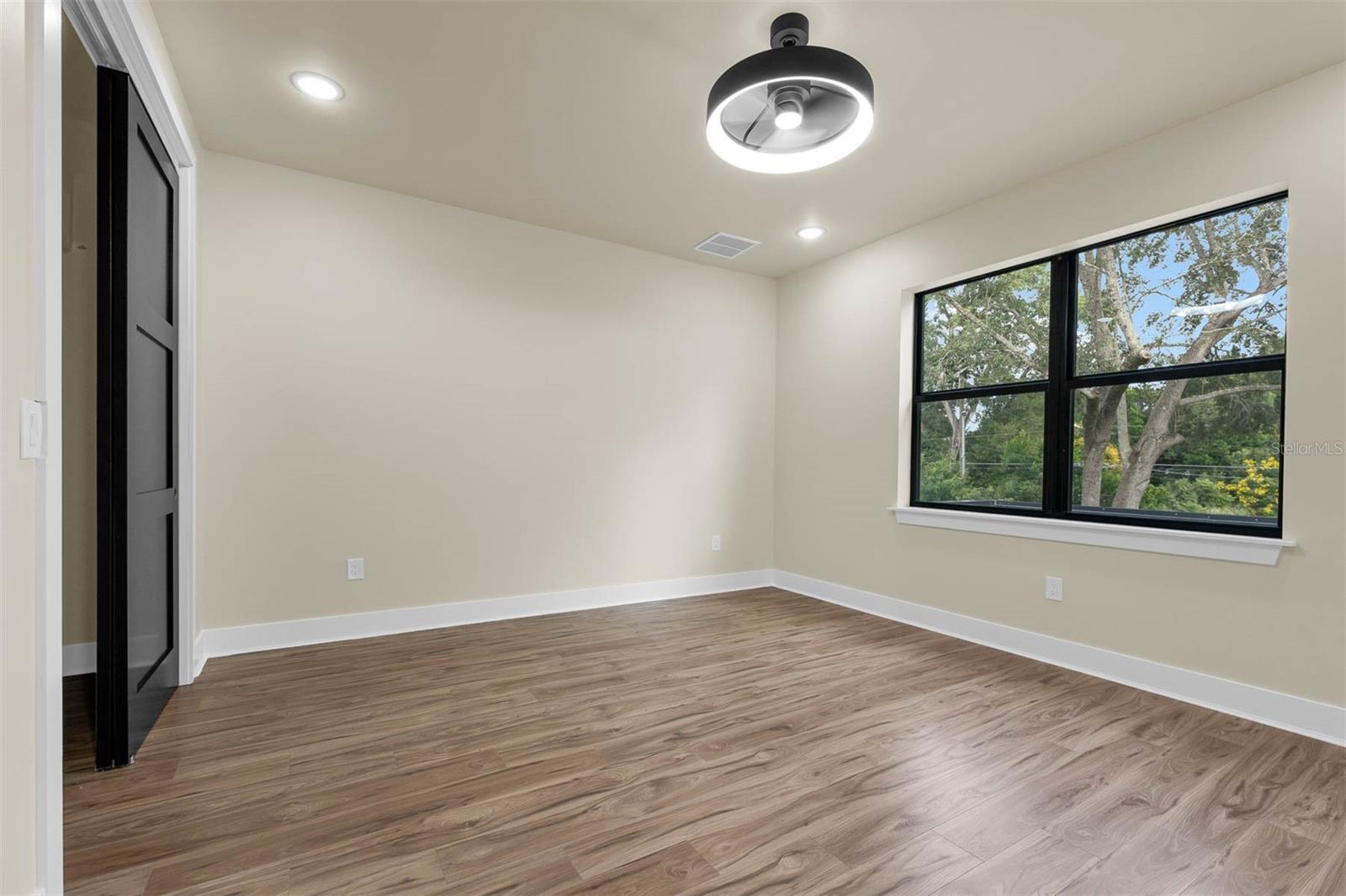 1910 CLOVERLAWN AVENUE, Orlando, FL 32806
