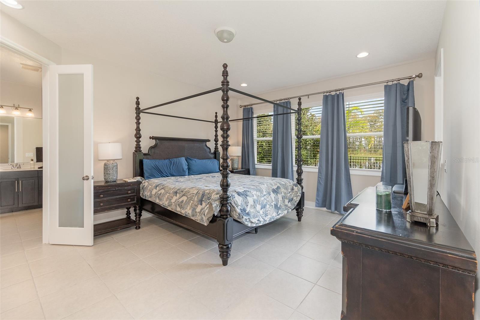 Primary Bedroom with door to lanai