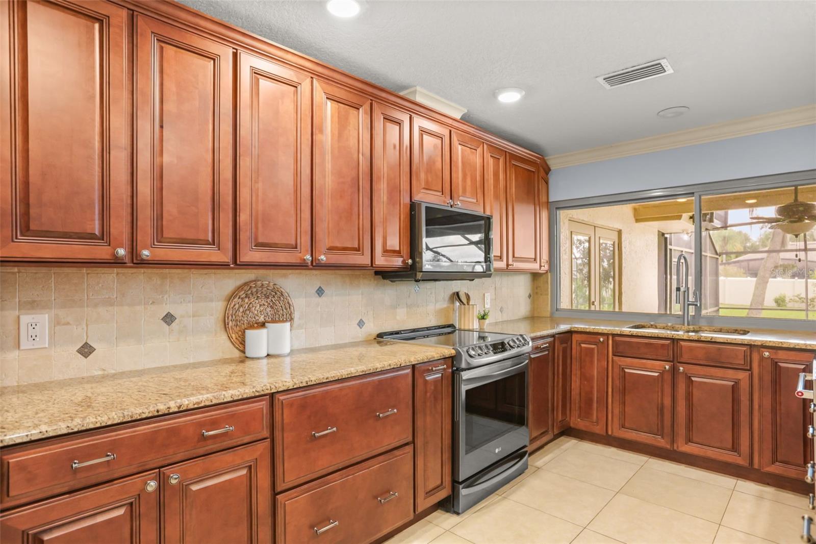 382 FOREST PARK CIRCLE, Longwood, FL 32779