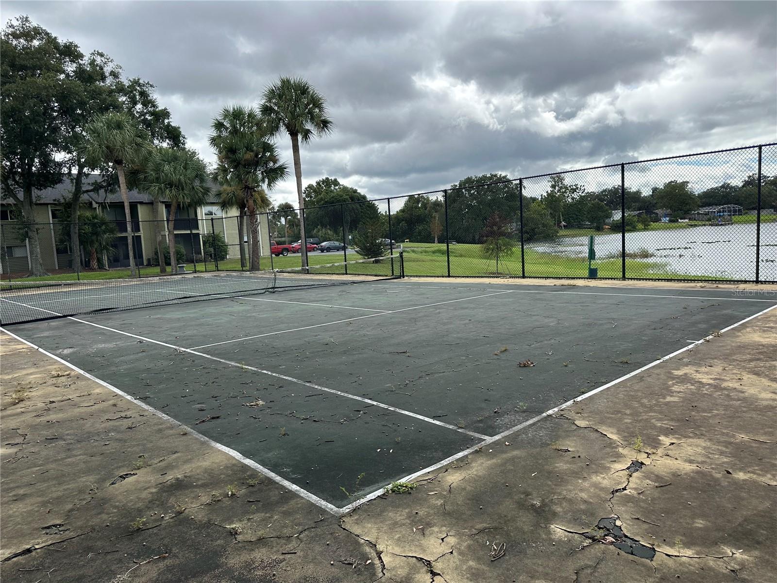 936 LAKE DESTINY DR, # H, Altamonte Springs, FL 32714