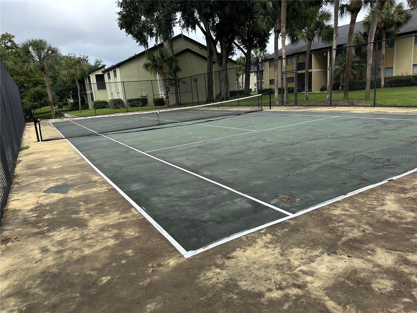 936 LAKE DESTINY DR, # H, Altamonte Springs, FL 32714