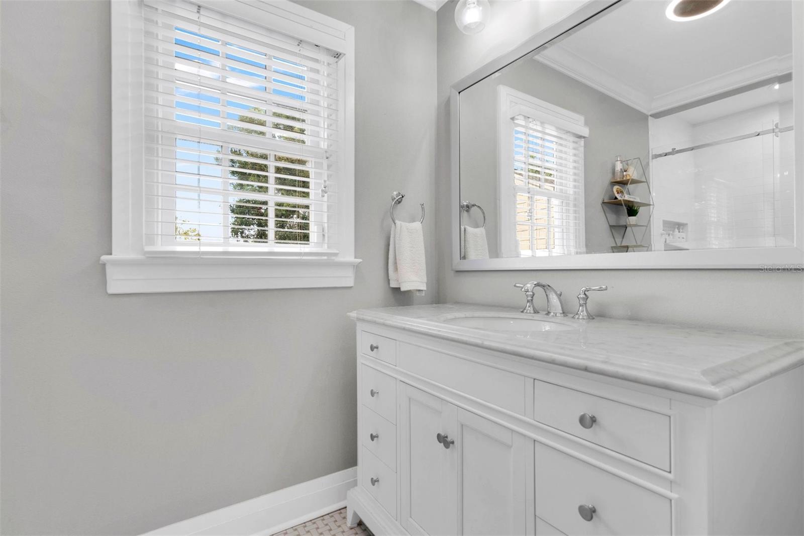 Upstairs bathroom 4