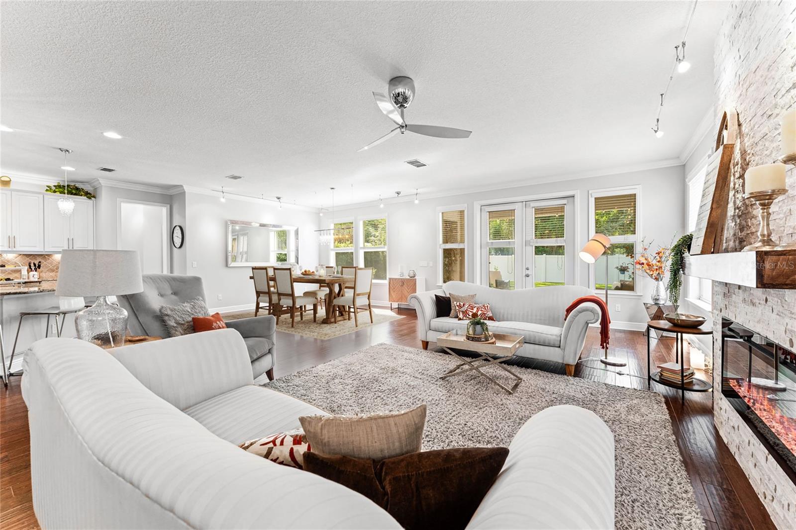 2932 WHISTLEWOOD DRIVE, Orlando, FL 32810