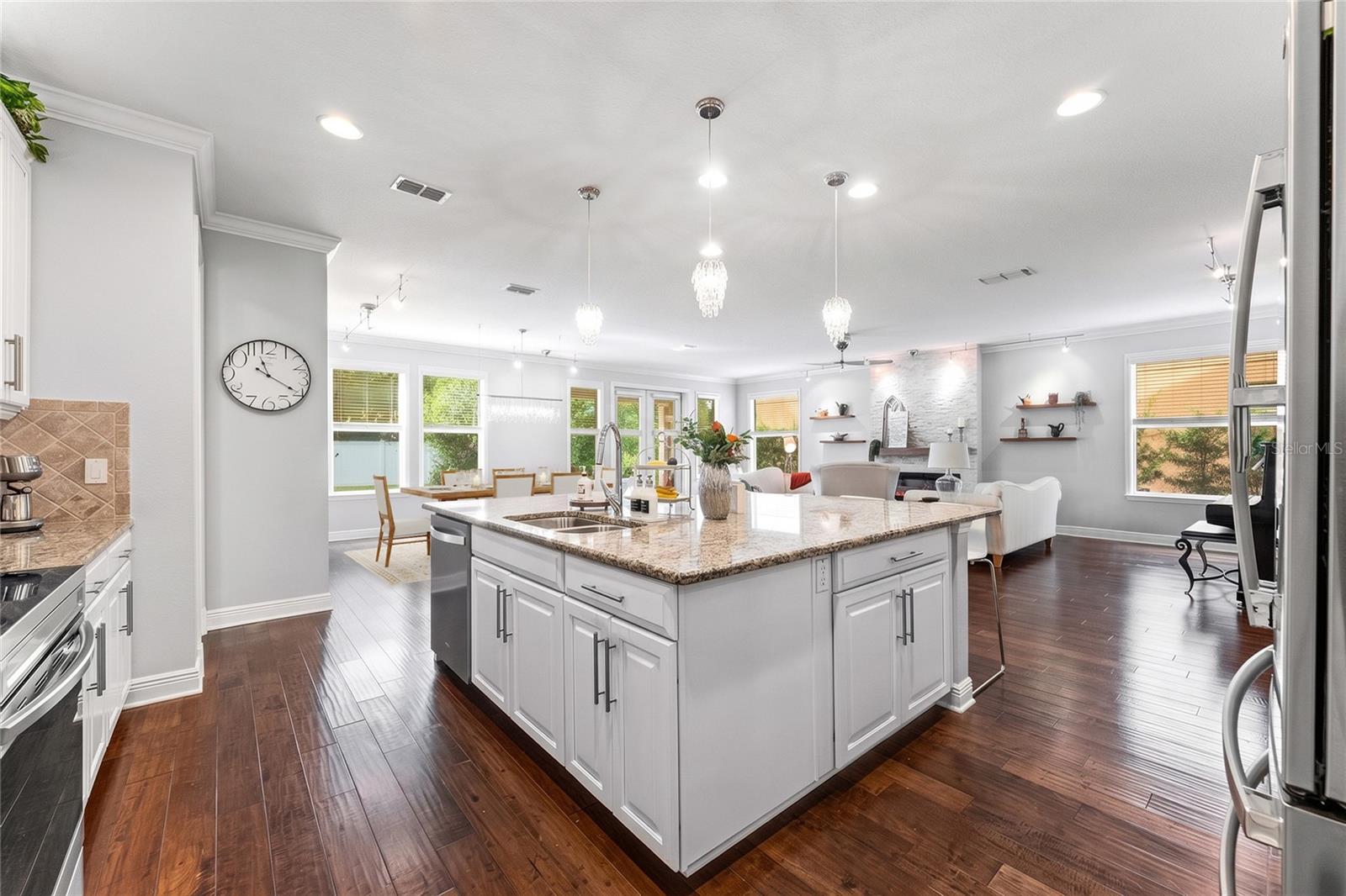 2932 WHISTLEWOOD DRIVE, Orlando, FL 32810