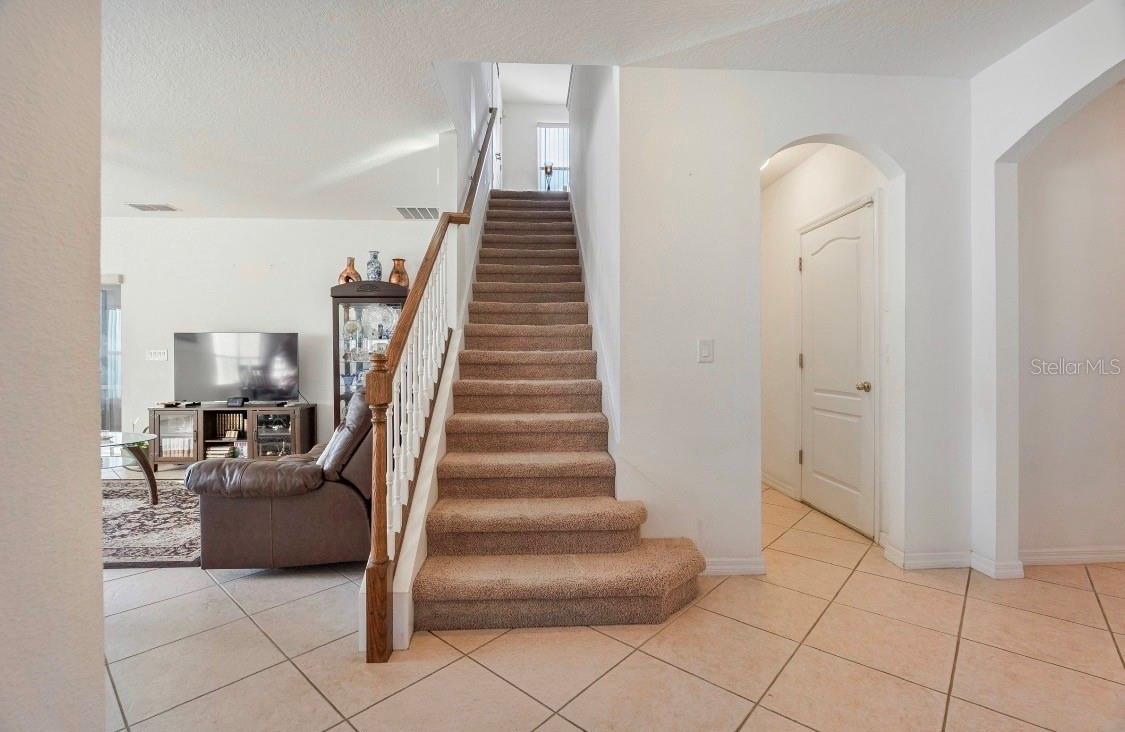 Let's go Upstairs!