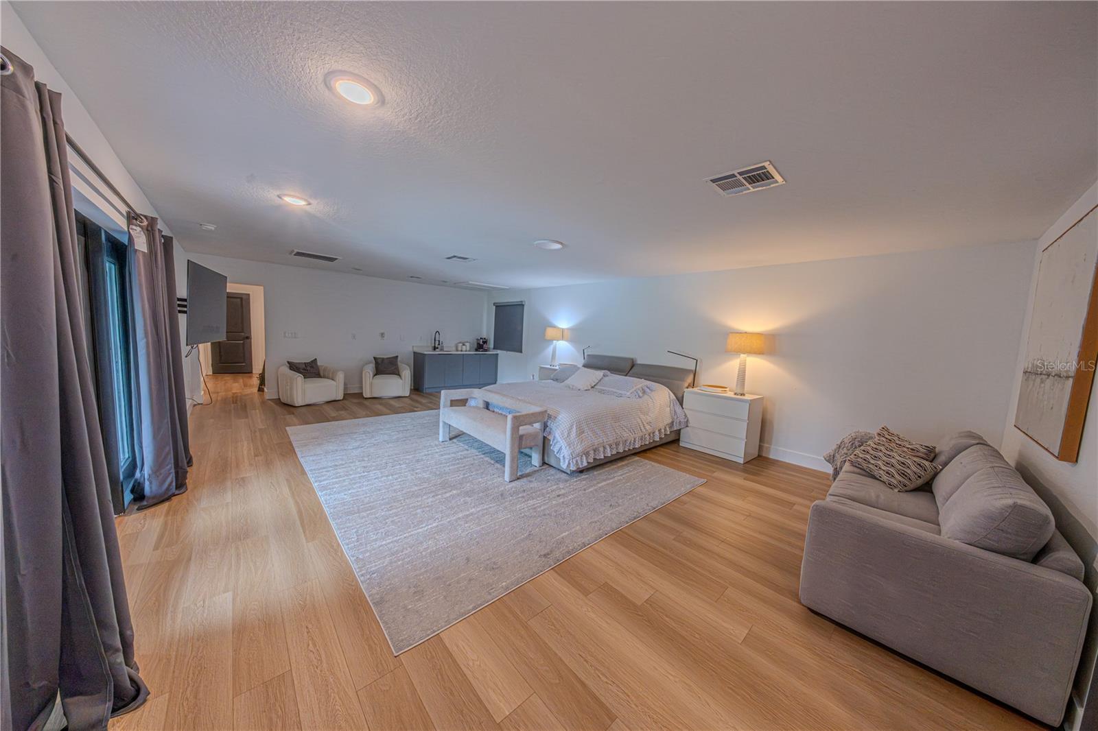 9197 BAY HILL BOULEVARD, Orlando, FL 32819