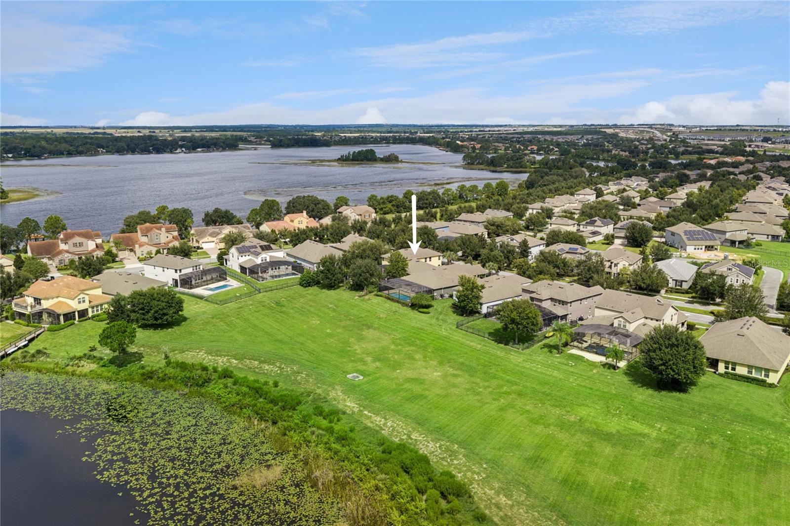 Over 3 Acres of Green Space between House & Lake Over 3 Acres of Green Space between House & Lake