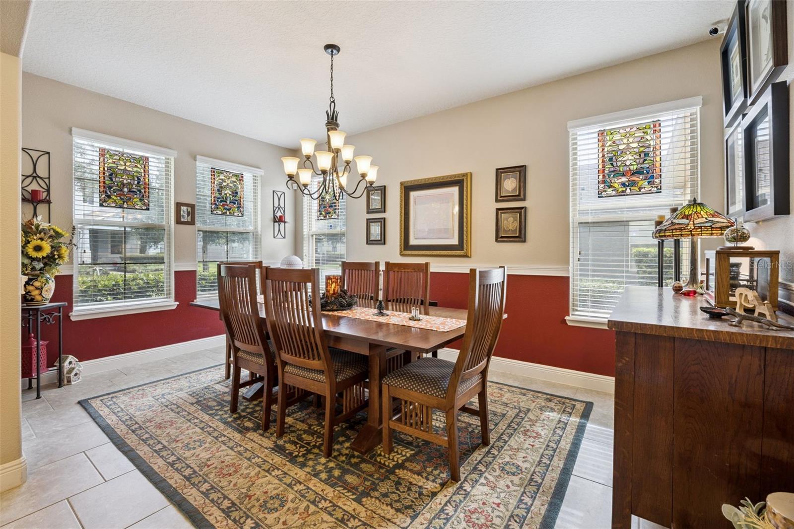 FLEX Room - can be Dining Room or Office
